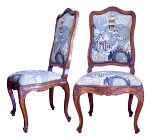 Italian Rococo Carved Chairs, 18th Century - A Pair