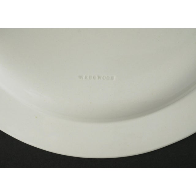 Josiah Wedgwood 18th Century Wedgwood Creamware Charger: Georgian Queen's Ware Platter For Sale - Image 4 of 4