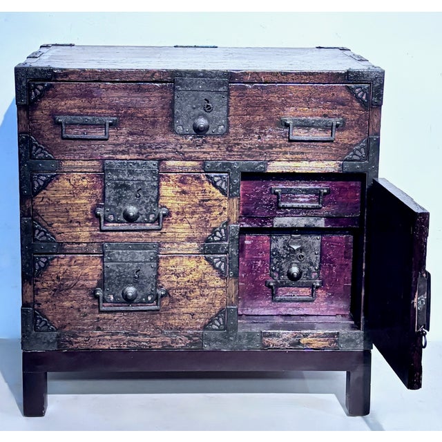 Japanese Japanese Edo Period Chestnut Tansu, Circa 1840 For Sale - Image 3 of 7