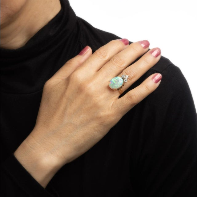 Natural Opal Diamond Ring Vintage 14k Yellow Gold Oval Crown Jewellery size 6 For Sale In Los Angeles - Image 6 of 7