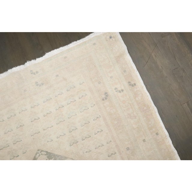 Vintage Paisley Motif Rug - 4'5" x 7' For Sale In New York - Image 6 of 8