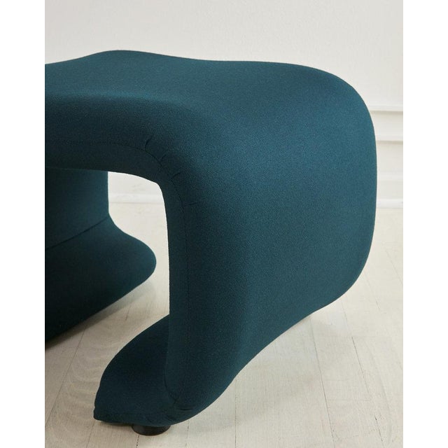 1970s European Undulating Ribbon Chair and Ottoman, 1970s For Sale - Image 5 of 6