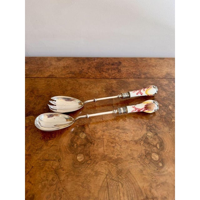 Mid 19th Century Antique Majolica Salad Bowl and Servers, 1860, Set of 3 For Sale - Image 5 of 7