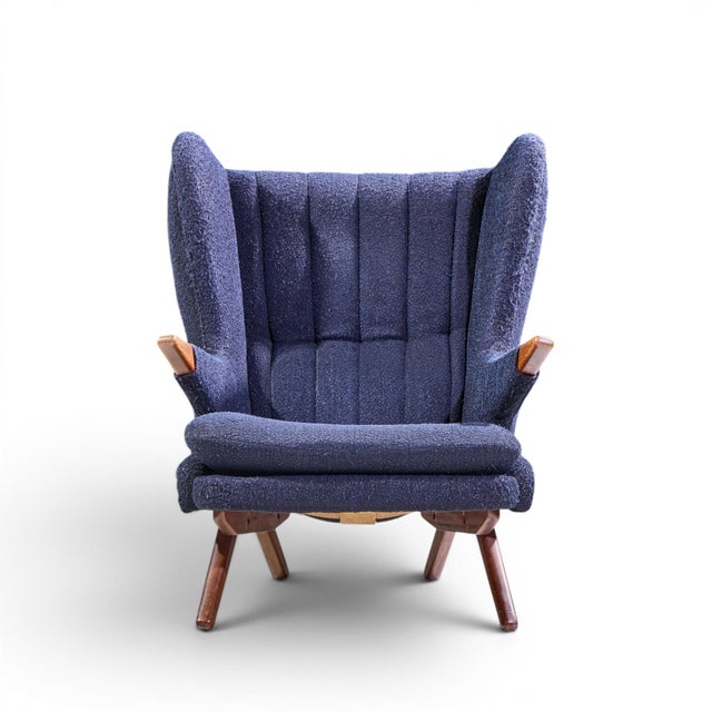 Svend Skipper for Skipper Møbler Model 91 Mid Century Danish Lounge Chair This chair measures: 32.75 wide x 34 deep x...