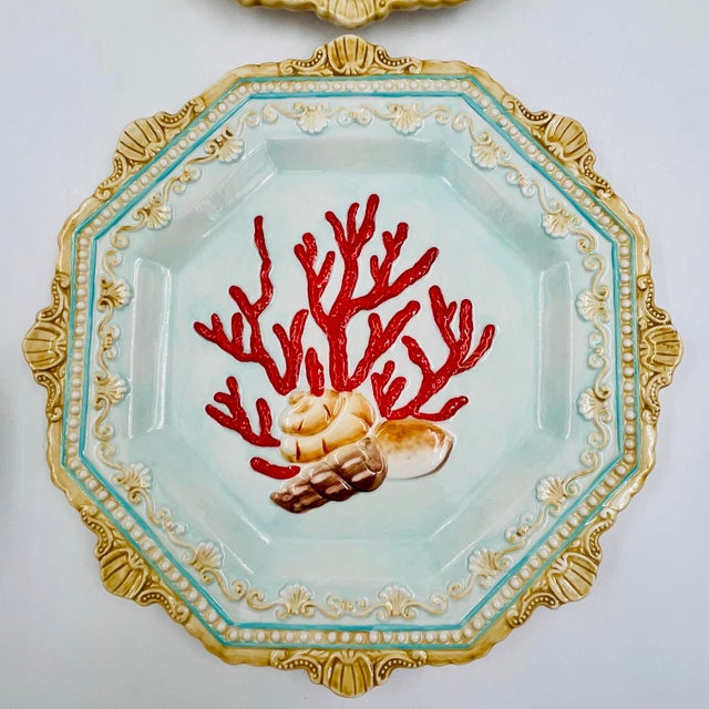 Late 20th Century Vintage Zrike Baroque Coastal Shell and Coral Plates by Lisa Levy – Set of 2 For Sale - Image 5 of 13
