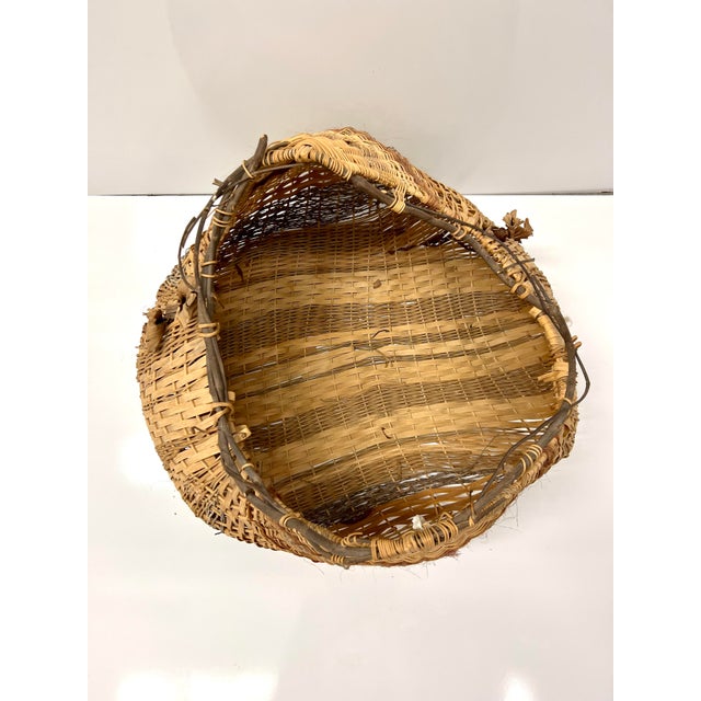 1980s Sculptural Large Organic Reed and Willow Woven Basket For Sale In Miami - Image 6 of 8