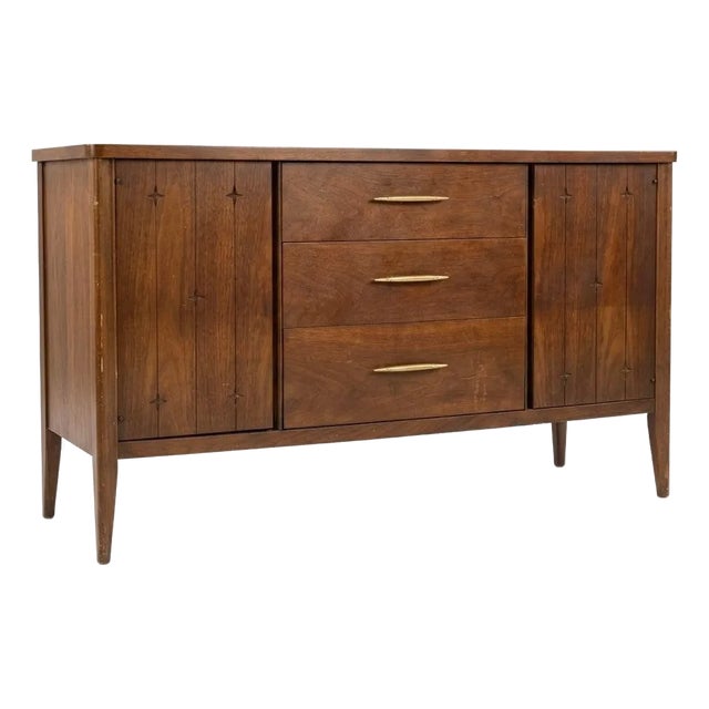 Broyhill Saga Vintage Mid Century Modern Credenza Buffet C. 1960s, Attributed For Sale