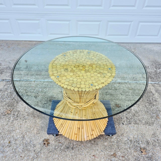 John McGuire 1970s Signed McGuire Bamboo Rattan Wheat Sheaf Pedestal Base 45” Round Glass Top Dining Table For Sale - Image 4 of 17