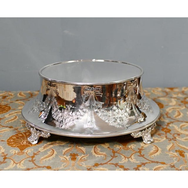 Edwardian Sheffield Silver-Plated Cake Stand from Mappin and Webb, 1890s For Sale - Image 9 of 9