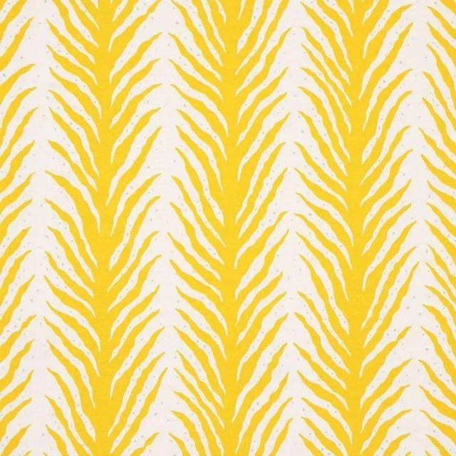 Sample - Schumacher Creeping Fern Fabric in Lemonade For Sale