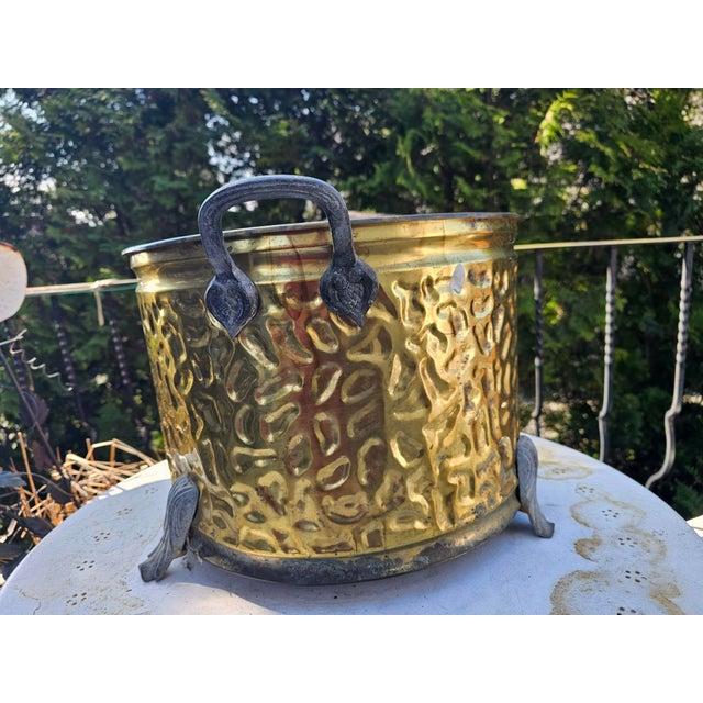 Art deco, brass fireplace wood container, dimensions: height: 33 cm, diameter: 40 cm, width: 47.5 cm.