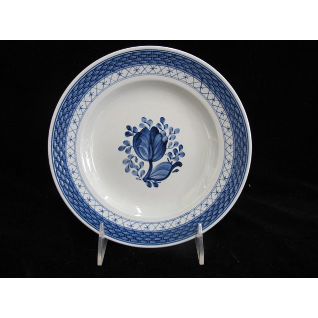 Mid-Century Modern Mid 20th Century Traditional Royal Copenhagen 945 Aluminia Faience Tranquebar Blue 7 1/2" Salad Plate - 5pc Set For Sale - Image 3 of 6