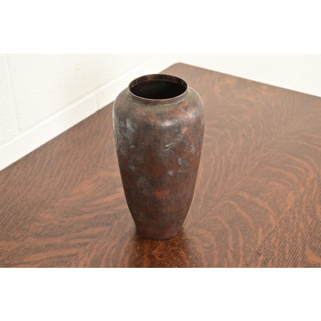 Roycroft Ramon Ramirez Arts & Crafts Hammered Copper Vase For Sale - Image 4 of 9