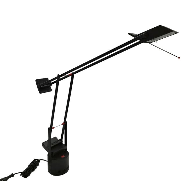 1970s Tizio Table Lamp by Richard Sapper for Artemide, Italy, 1970s For Sale - Image 5 of 7