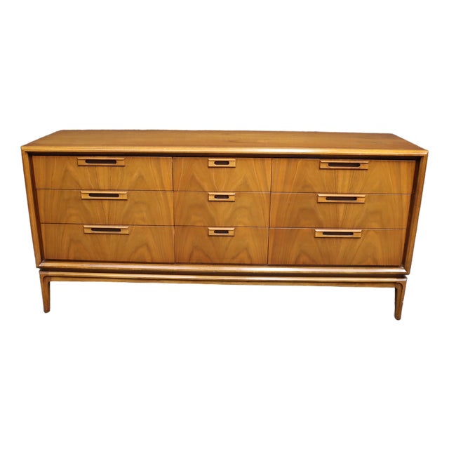 Mid-Century Modern Walnut Dresser Attributed to United Furniture Co. For Sale