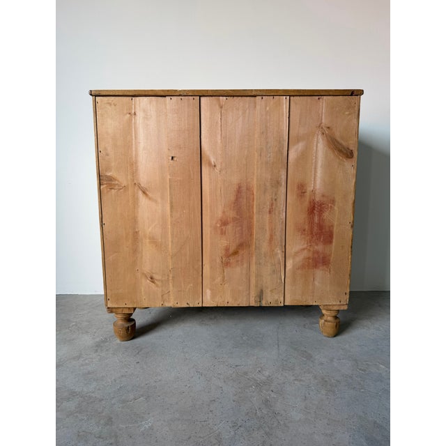 Wood Antique 19th Century English Bow-Front Pine Chest of Drawers With Brass Hardware For Sale - Image 7 of 12