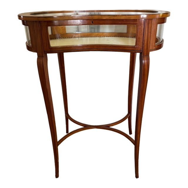 Late 19th Century Satinwood Kidney Shaped Table With Fine Inlaid Detail. For Sale
