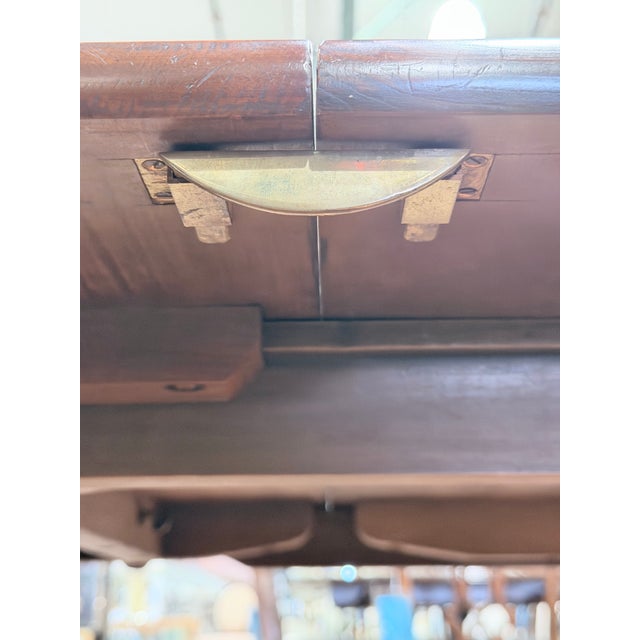 Late 20th Century Classic Solid Wood Double Pedestal Dining Table For Sale - Image 10 of 10