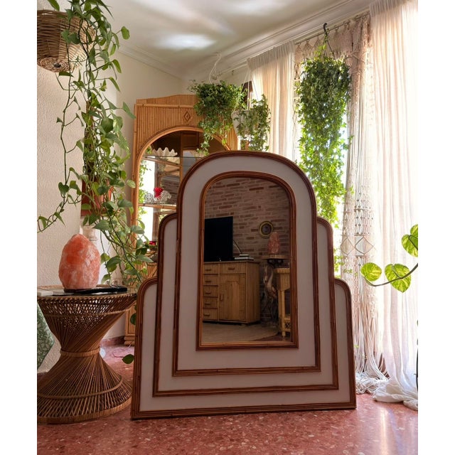 Mid-Century Modern Hollywood Regency Tropical Mirror in Pencil Reed Bamboo attributed to Vivai Del Sud, Italy, 1970s For Sale - Image 3 of 17