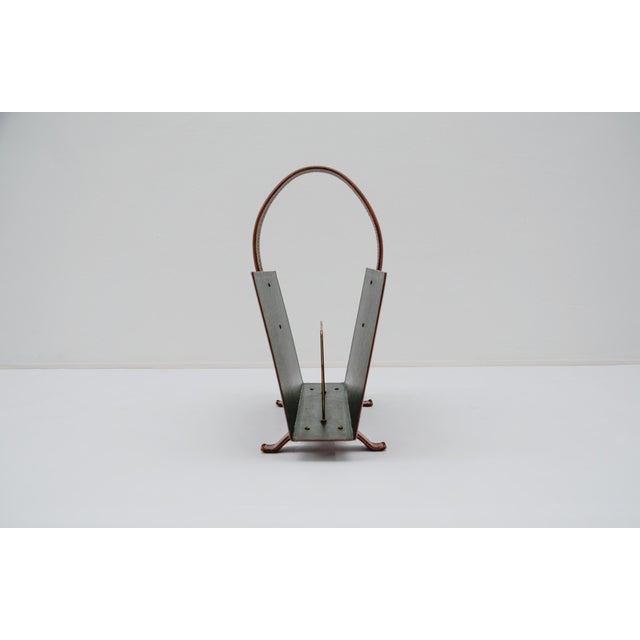 1960s Magazine Rack in Leather and Brass from Jacques Adnet, 1950s For Sale - Image 5 of 11