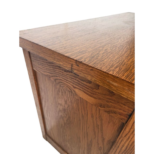 Antique Quarter-Sawn Oak Sideboard For Sale In Philadelphia - Image 6 of 18