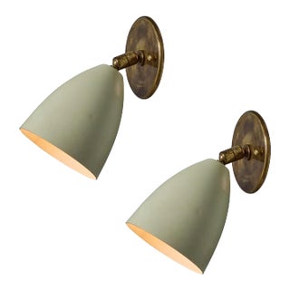 Pair of 1950s White Metal Model #26b Sconces by Gino Sarfatti for Arteluce, Unmarked For Sale