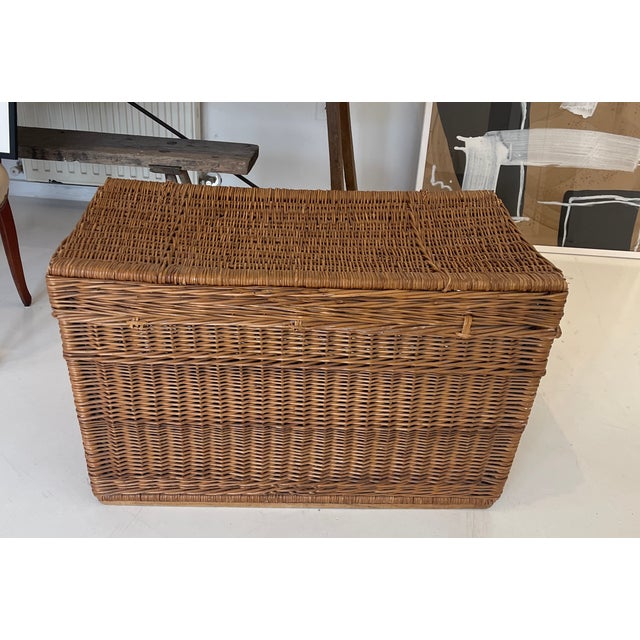 Mid-20th Century Vintage Wicker Storage Trunk With Lift-Top Lid For Sale - Image 4 of 8