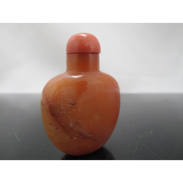Chinese Qing Dynasty Carved Flowers & Branches Chalcedony Agate Snuff Bottle For Sale In Portland, OR - Image 6 of 11