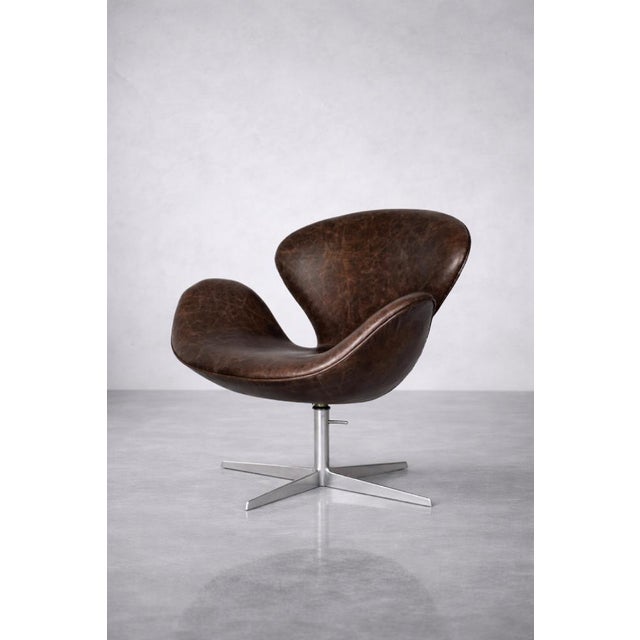 Mid-Century Modern Danish Brown Leather Swan Chair by Arne Jacobsen for Fritz Hansen, 1958 For Sale - Image 10 of 18