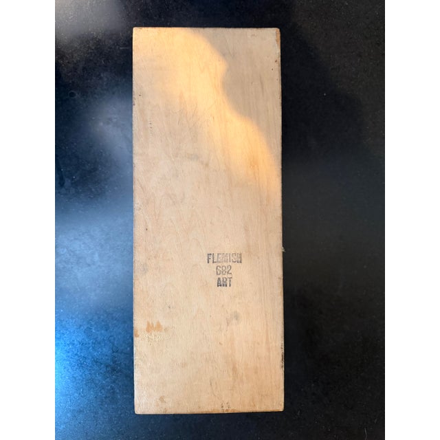 Antique 1920s Pyrography Box With Floral Motif With Brass Hinges and Clasp For Sale In Houston - Image 6 of 8