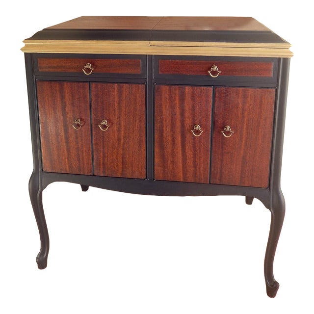20th Century Traditional Bespoke Liquor Cabinet For Sale