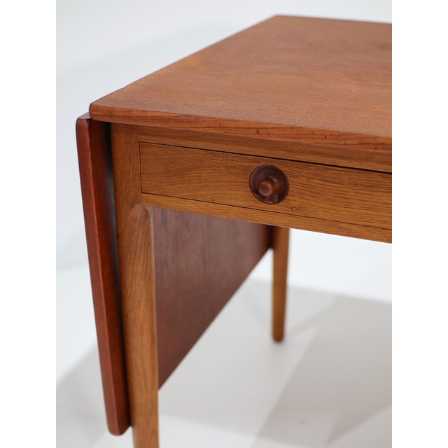Brown AT-305 Drop-Leaf Desk in Teak and Oak from Hans J. Wegner, Denmark, 1950s For Sale - Image 8 of 18