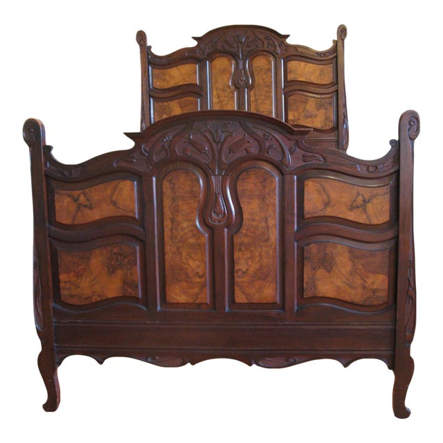 Art Nouveau Louis Majorelle (Attributed) Hand Carved Tulip Floral Design Walnut Burl Wood Bed Frame 19th C. For Sale