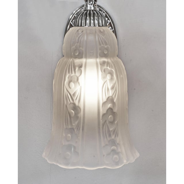 Hettier Vincent & Baccarat French Art Deco Tulip Glass Wall Sconces 1930s - A Pair For Sale - Image 6 of 10