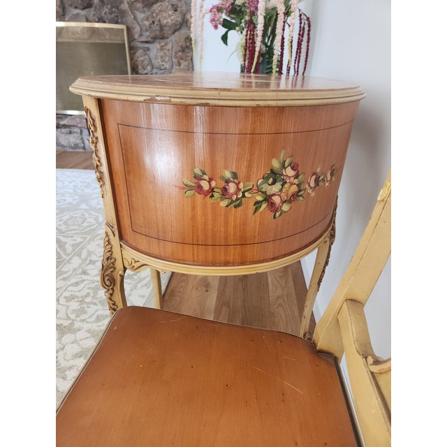 Wood Vintage French Louis XV–Style Kidney-Shaped Desk / Vanity With Chair For Sale - Image 7 of 15