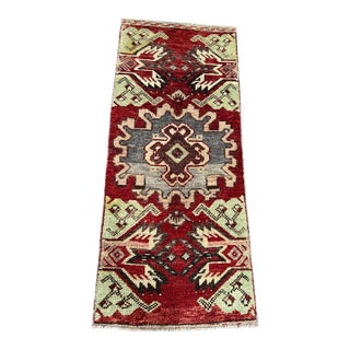 Turkish Yastik Rug 1'5" x 3'3" For Sale