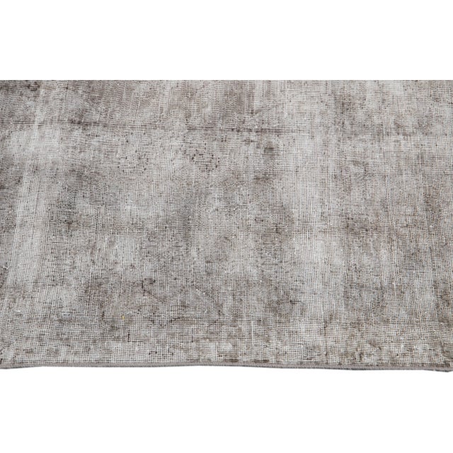 1960s 1960s Vintage Persian Distressed Handmade Medallion Gray Wool Rug For Sale - Image 5 of 10