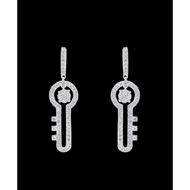3.2 Ct Diamond Drop Cocktail Key Shape Earrings in 14 Karat White Gold 8 Grams For Sale - Image 17 of 18