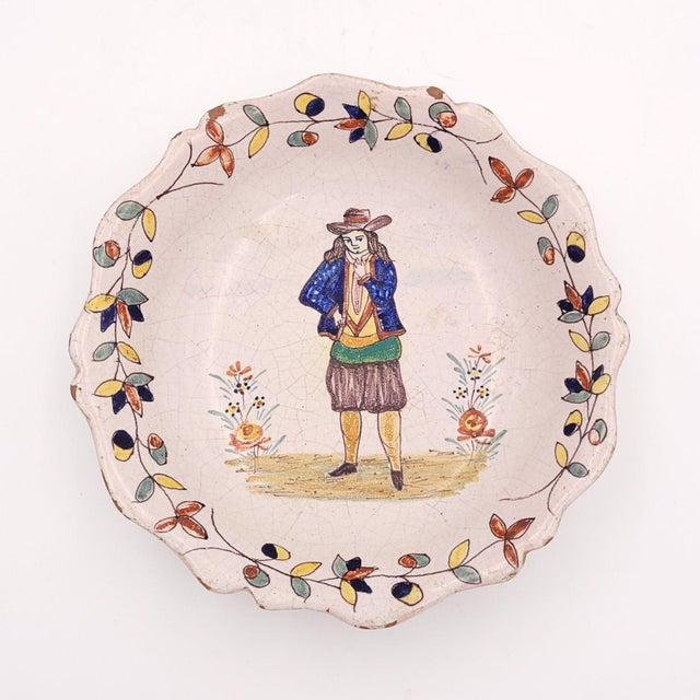 19th Century Pair of Quimper Plates, France, 19th Century For Sale - Image 5 of 9