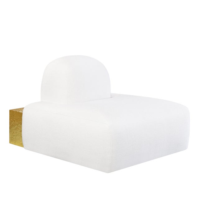 Against the minimalist design concept and characterized by a free use of color and shapes, the modernism movement sparks...