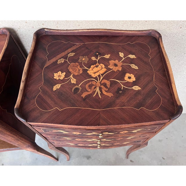 20th Century Pair of Marquetry Darkness Walnut Nightstands Tables with Drawers For Sale - Image 13 of 18