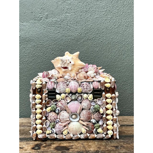 Mid-Century Modern Vintage Shell Embellished Decorative Box For Sale - Image 3 of 12