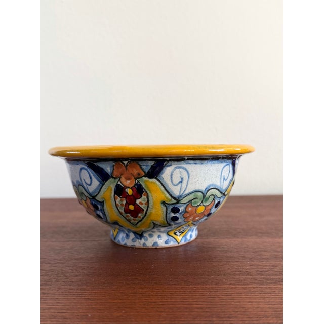 Late 20th Century Mexican Talavera ‘La Corona’ Pottery Bowl For Sale - Image 9 of 10