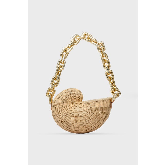 French 2026 Summer Poolside Natural the Anna Conch Shell Wicker Shoulder Bag Gold Chain For Sale - Image 3 of 11