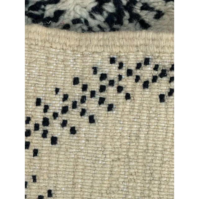 Mid-Century Moroccan Berber Beni Ouarain Rug, 1940s For Sale - Image 12 of 13
