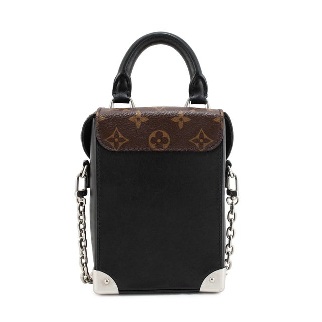 Early 21st Century Louis Vuitton Monogram Canvas Black Leather Silver Hardware Camera Box Bag For Sale - Image 5 of 11