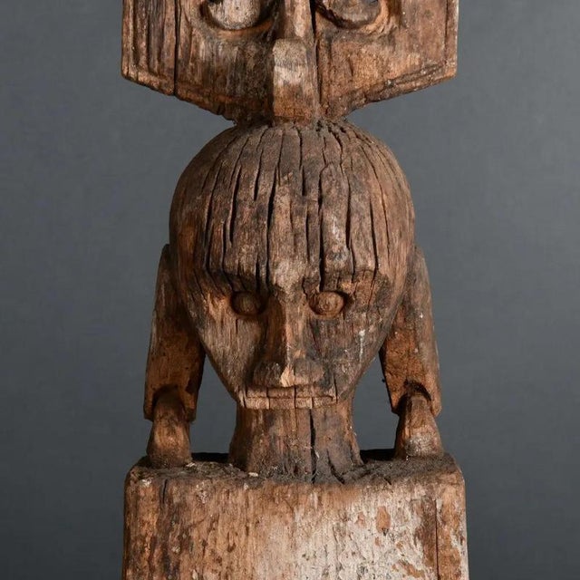 Leti Ancestor Figure in Patinated Hand-Carved Wood, Indonesia For Sale - Image 4 of 6