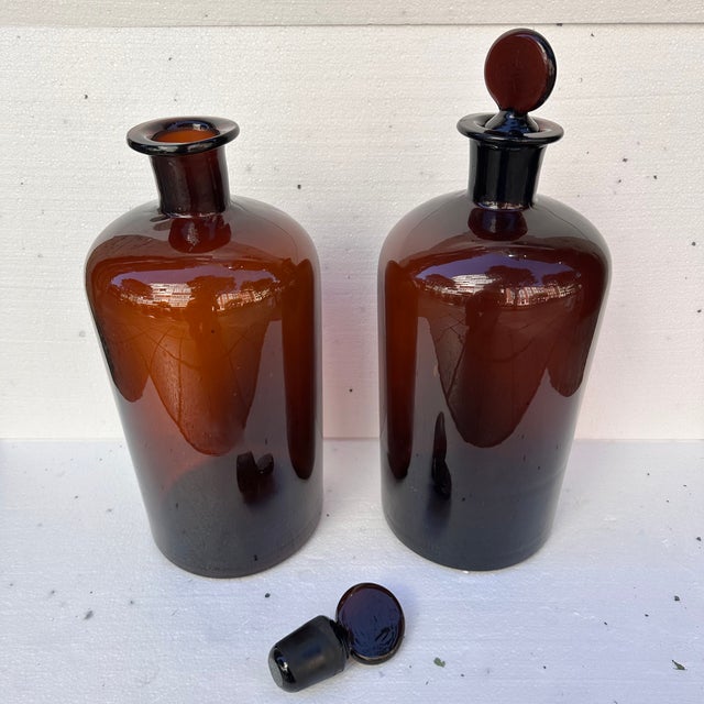 Apothecary Jars in Amber Glass, Spain, 1940s, Set of 2 For Sale - Image 10 of 18