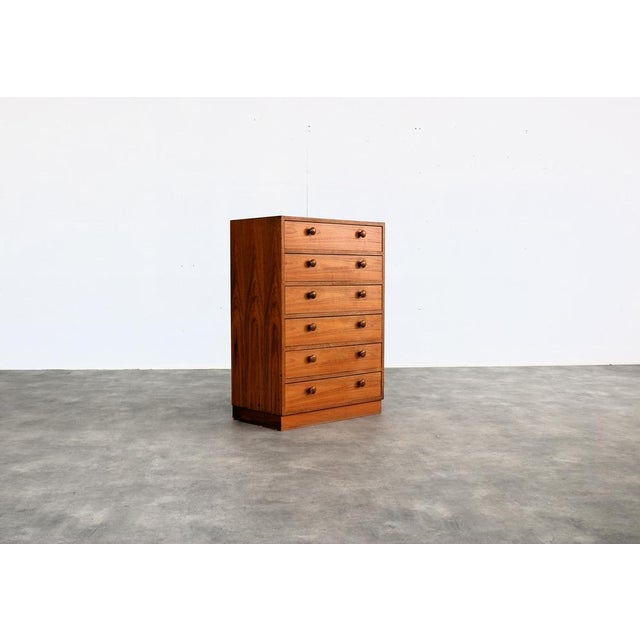 Vintage Chest of Drawers in Teak, 1960s For Sale - Image 9 of 9