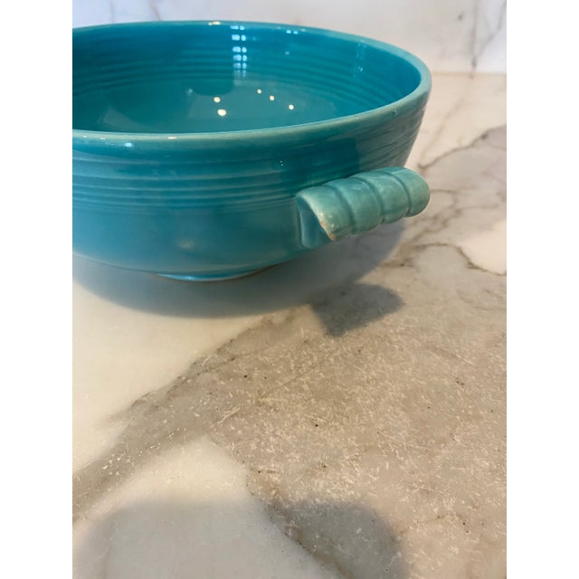 Vintage Early 20th Century Fiesta Casserole Bowl in Original Turquoise Glaze For Sale In Los Angeles - Image 6 of 10